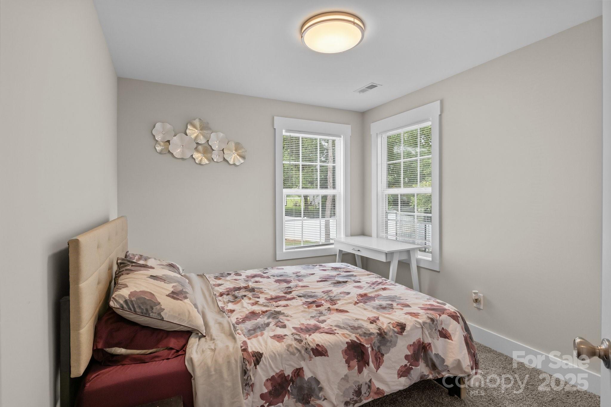 818 W Carolina Avenue Bessemer City NC 28016