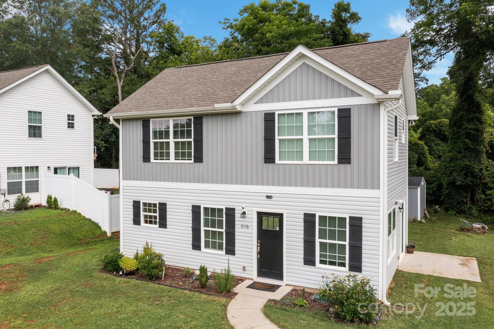 818 W Carolina Avenue Bessemer City NC 28016