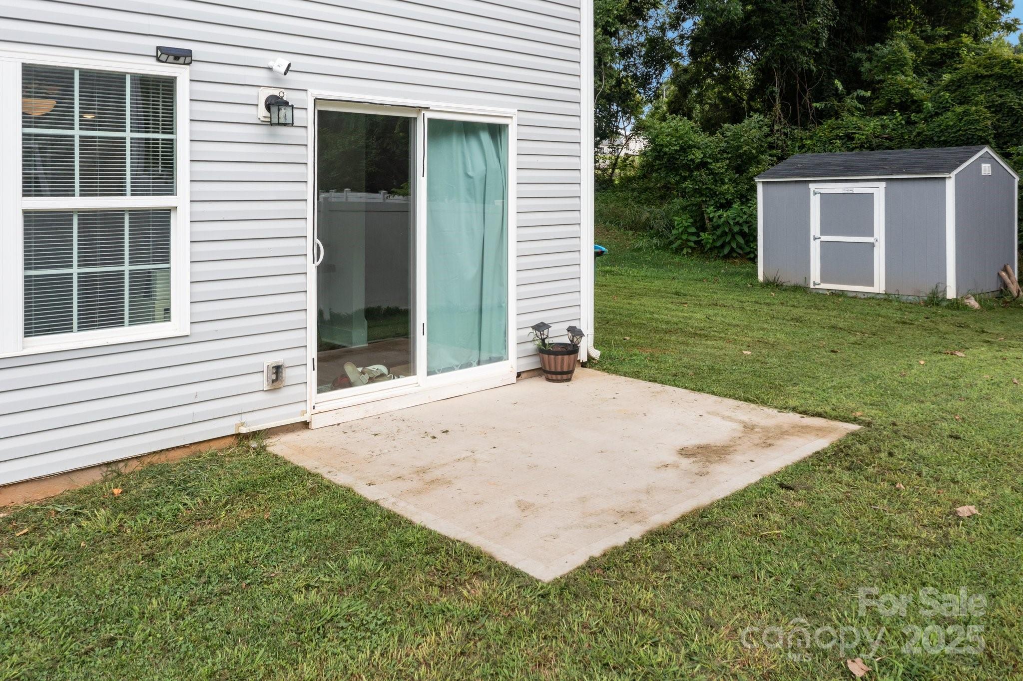 818 W Carolina Avenue Bessemer City NC 28016