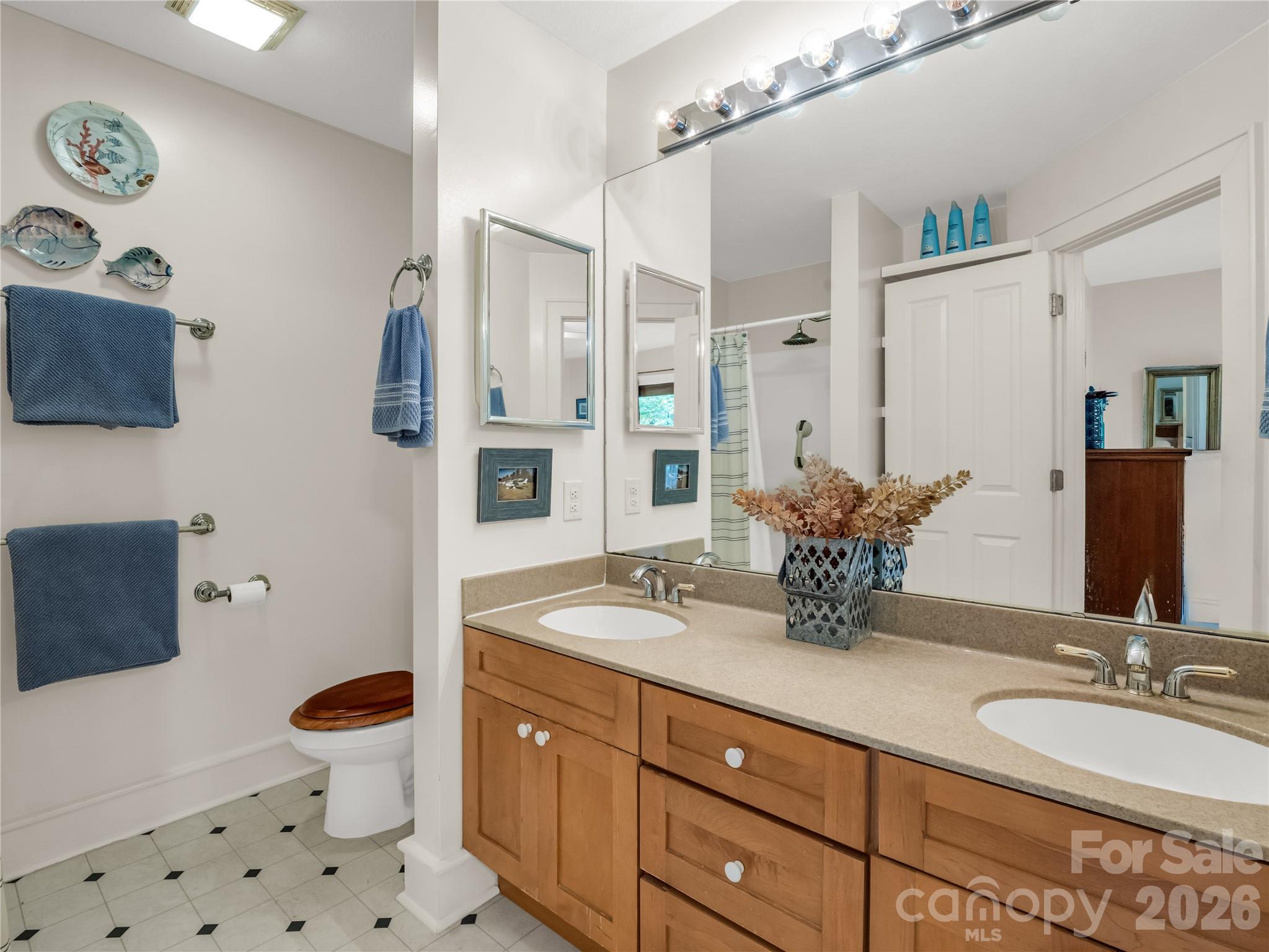 142 Winterview Trail Hendersonville NC 28739