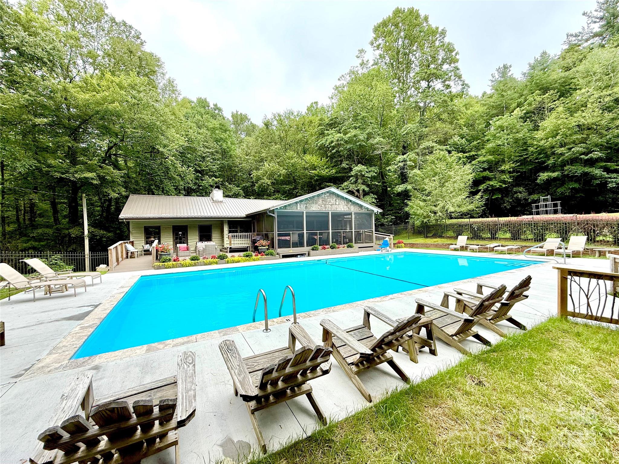 7230 Hideaway Lane Newland NC 28657