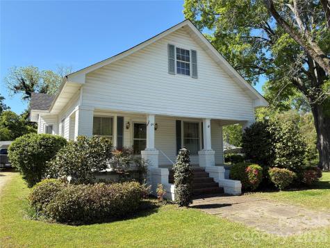114 Hampton Street Chester SC 29706