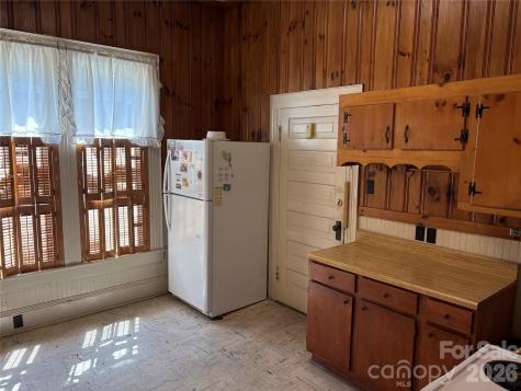 114 Hampton Street Chester SC 29706