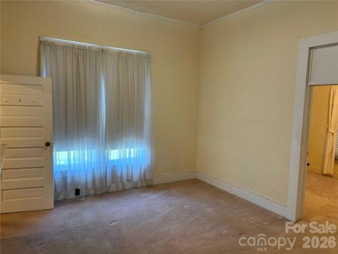 114 Hampton Street Chester SC 29706