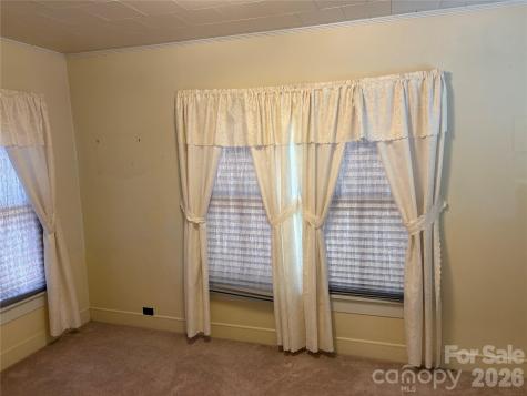 114 Hampton Street Chester SC 29706