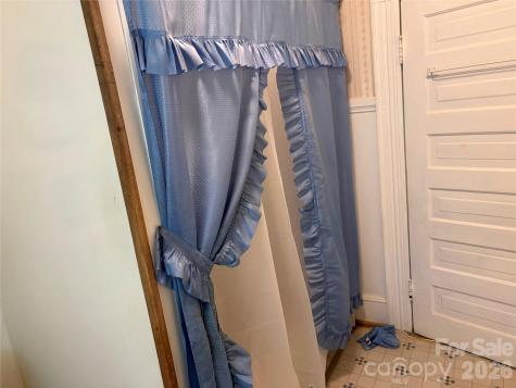 114 Hampton Street Chester SC 29706