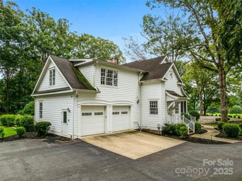 26 Cook Lane Mills River NC 28759