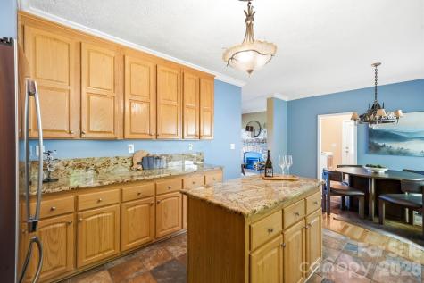 394 Hummingbird Lane Elk Park NC 28622