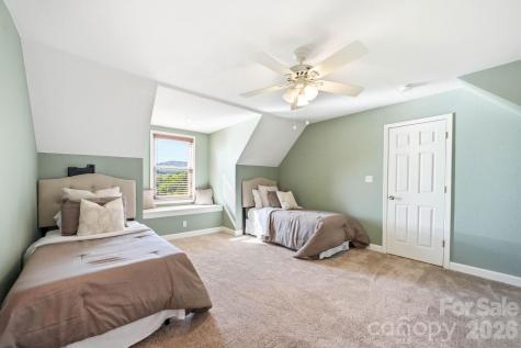 394 Hummingbird Lane Elk Park NC 28622