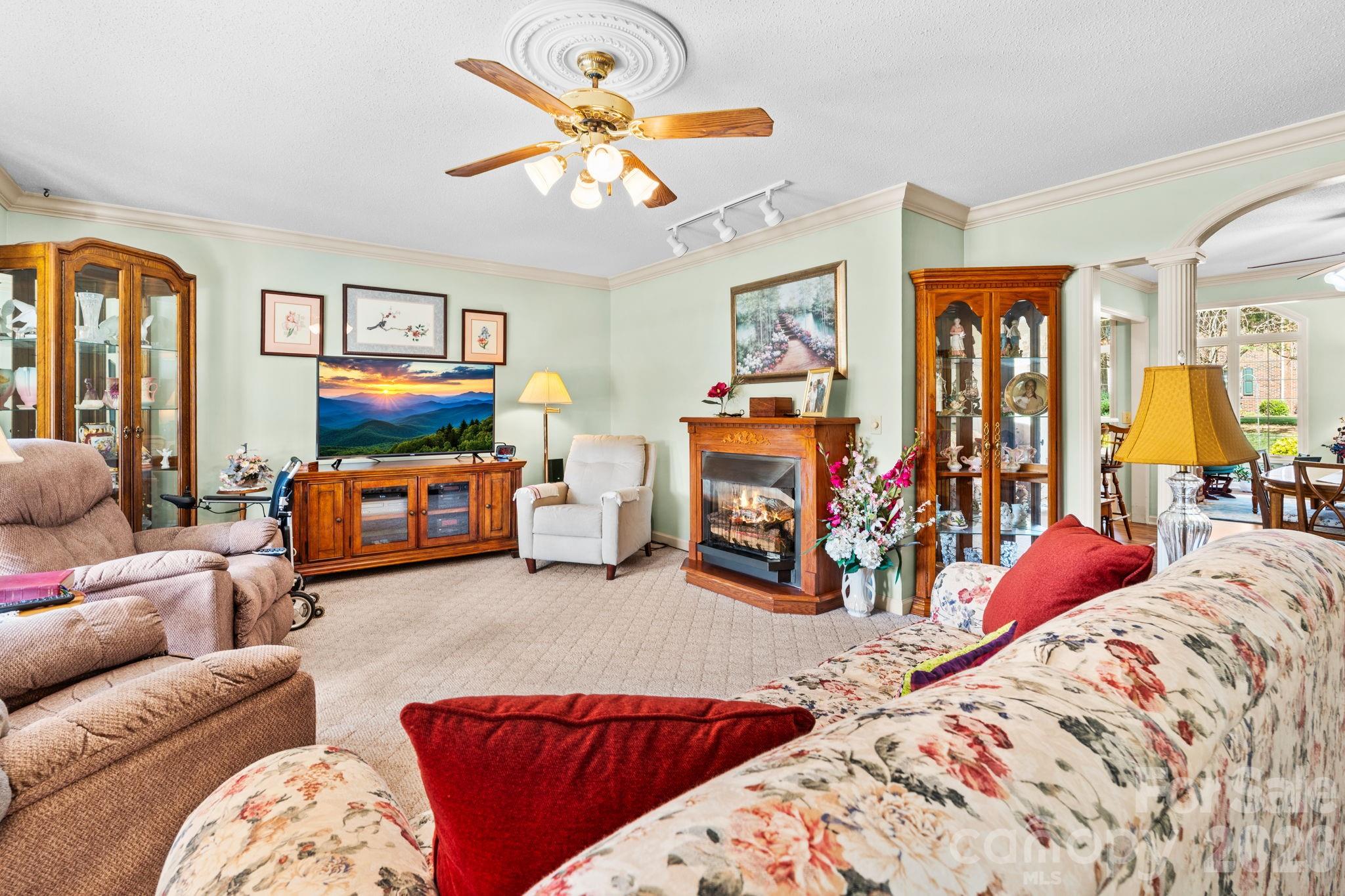 1137 Hibriten Drive SE Lenoir NC 28645