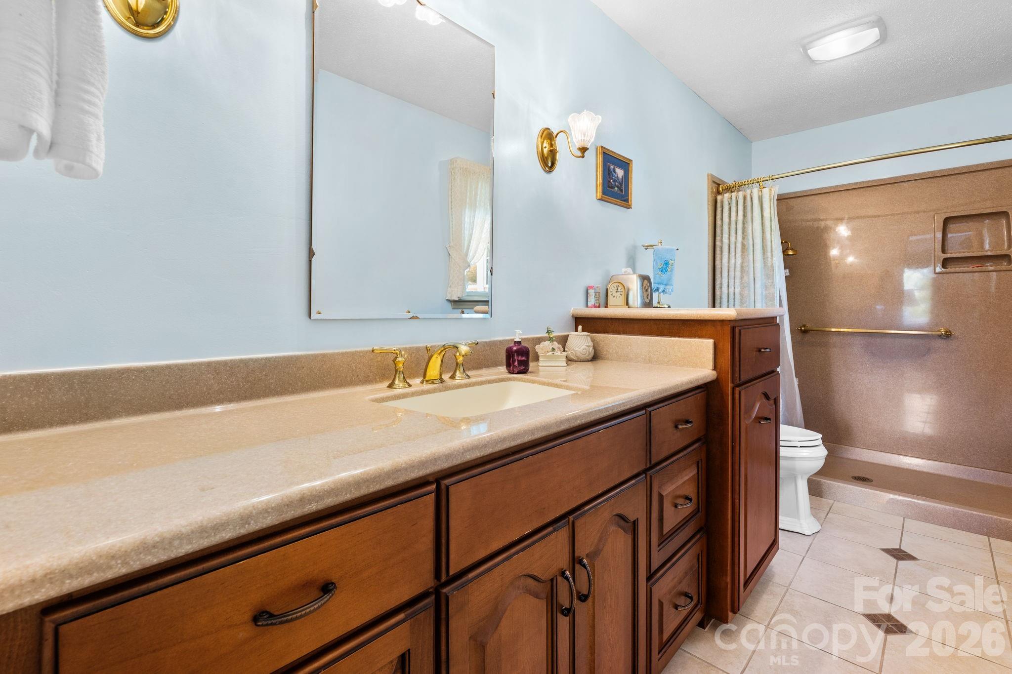 1137 Hibriten Drive SE Lenoir NC 28645