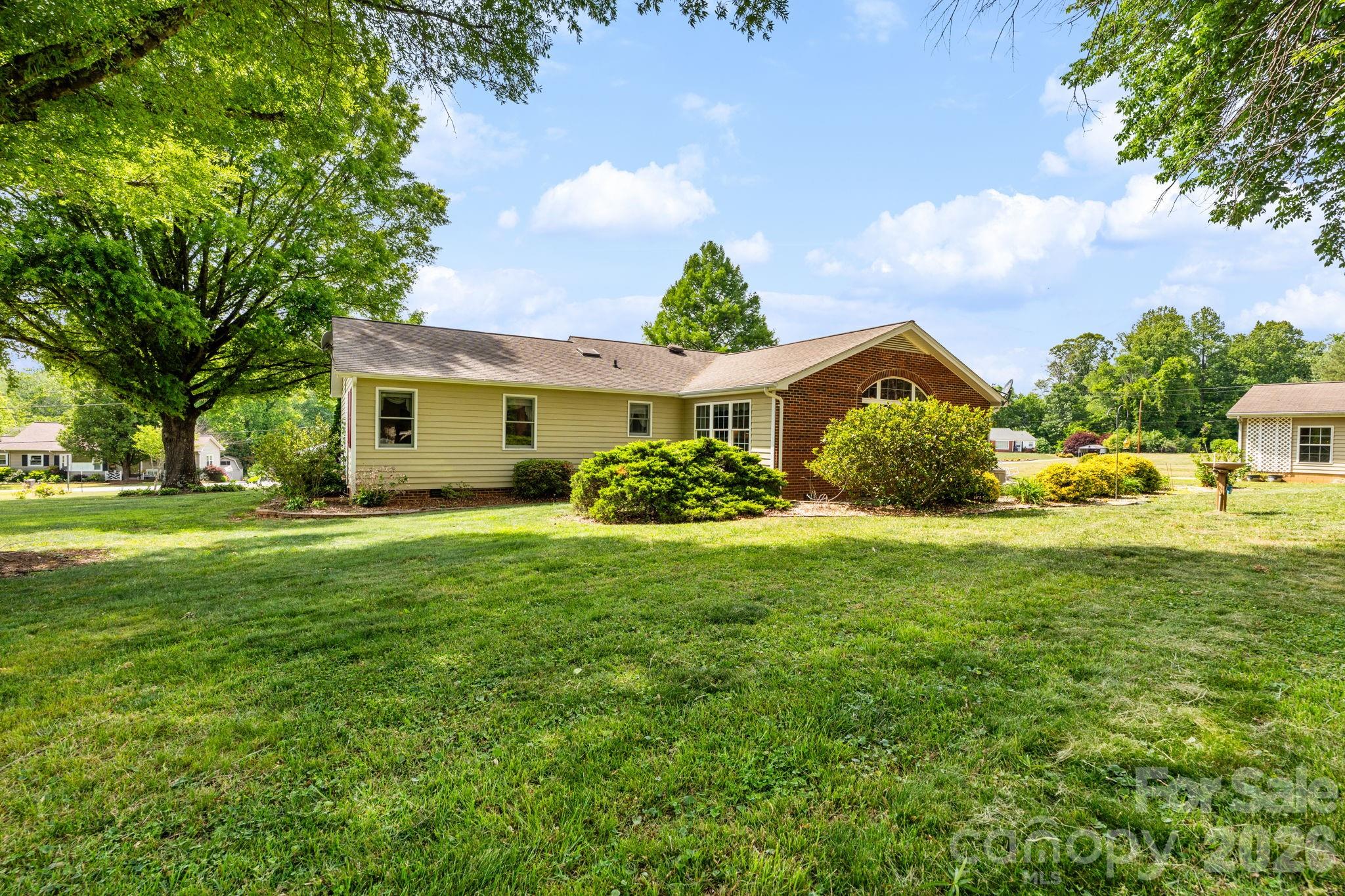 1137 Hibriten Drive SE Lenoir NC 28645