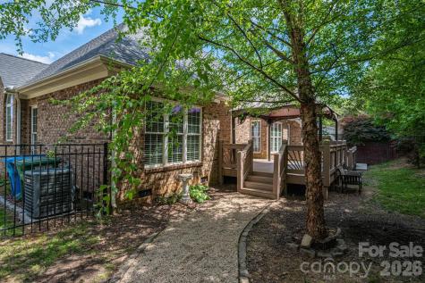 4012 Saint Andrews Court Cramerton NC 28032