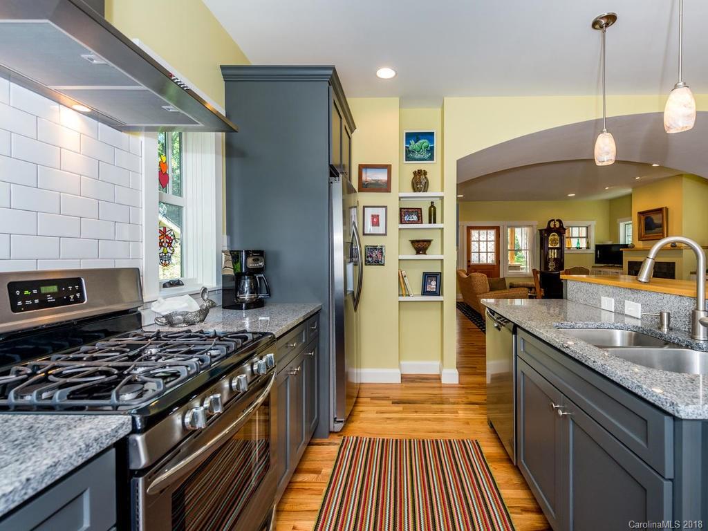 9 Montview Drive Asheville NC 28801