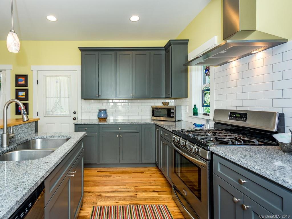 9 Montview Drive Asheville NC 28801