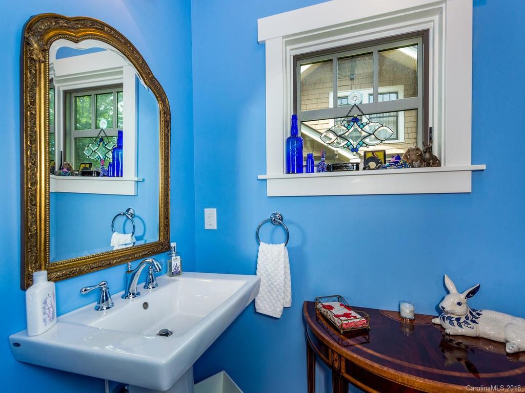 9 Montview Drive Asheville NC 28801