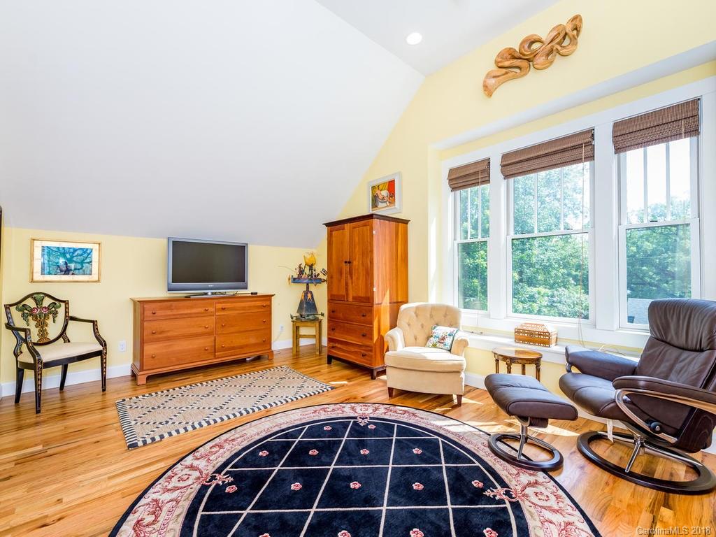 9 Montview Drive Asheville NC 28801