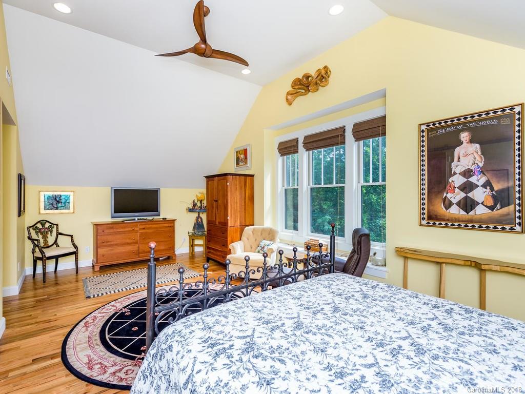 9 Montview Drive Asheville NC 28801