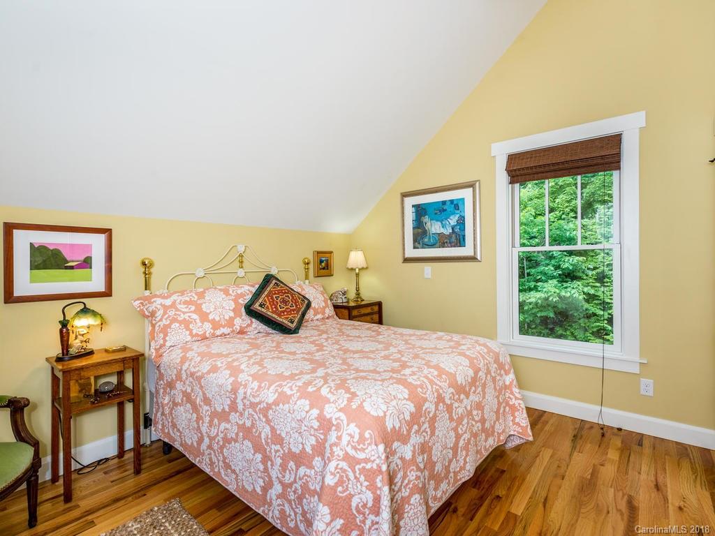 9 Montview Drive Asheville NC 28801
