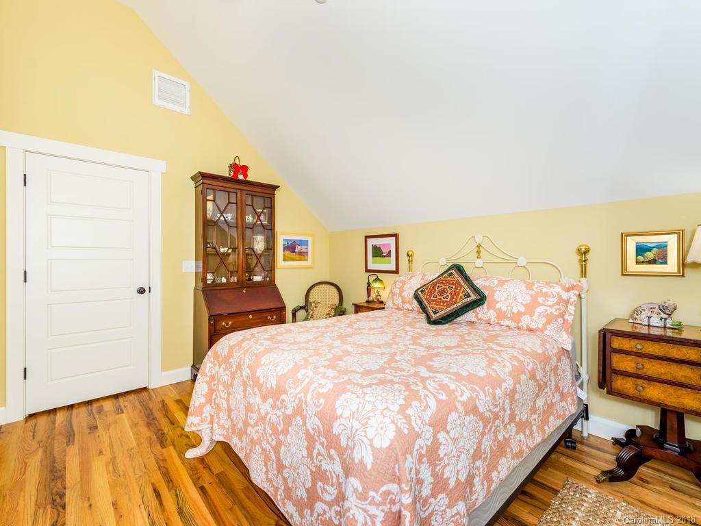 9 Montview Drive Asheville NC 28801
