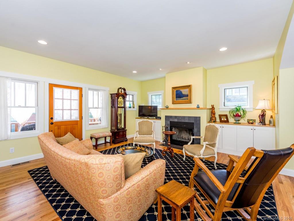 9 Montview Drive Asheville NC 28801