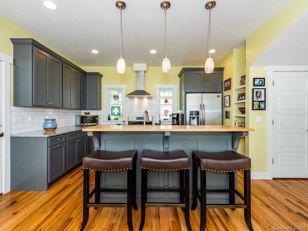 9 Montview Drive Asheville NC 28801