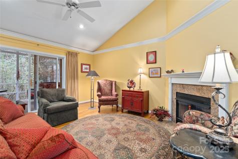 264 Charlestown Drive Hendersonville NC 28792