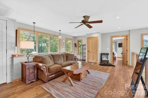 252 Tsali Crossing N Bryson City NC 28713