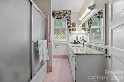 530 E Rutledge Avenue Gaffney SC 29340