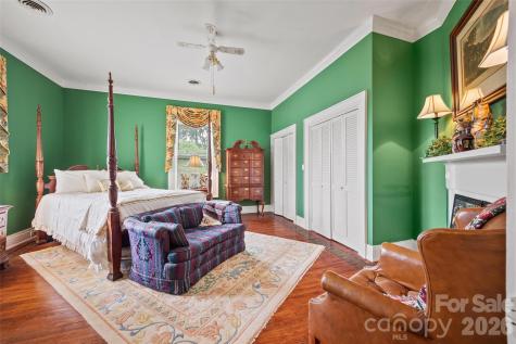 530 E Rutledge Avenue Gaffney SC 29340