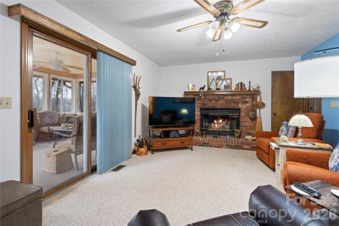 109 Eagle Rock Trail Hendersonville NC 28739