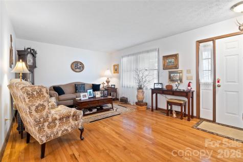 109 Eagle Rock Trail Hendersonville NC 28739