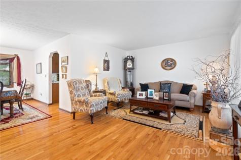 109 Eagle Rock Trail Hendersonville NC 28739