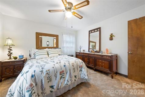 109 Eagle Rock Trail Hendersonville NC 28739