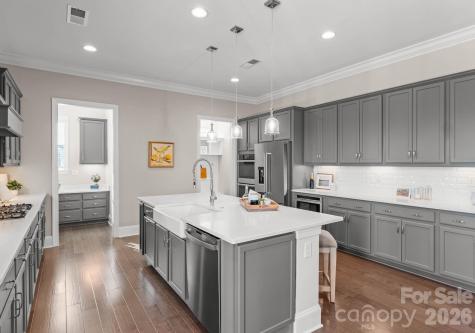 1053 Harlow's Crossing Drive Matthews NC 28104