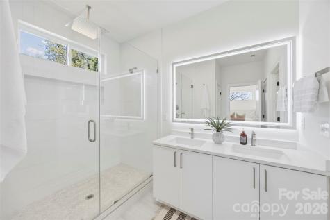 4122 Avalon Avenue Charlotte NC 28208