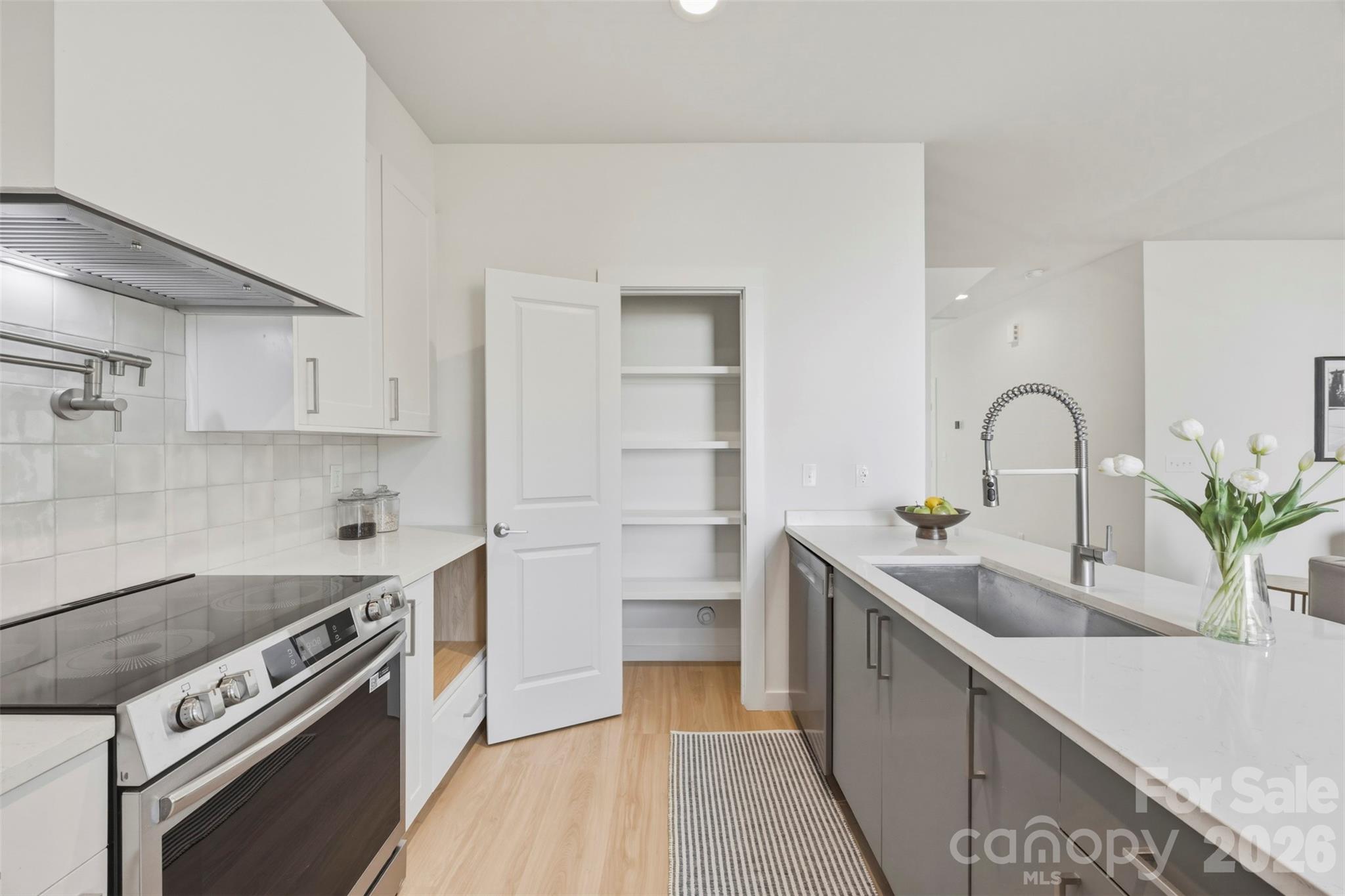 4122 Avalon Avenue Charlotte NC 28208