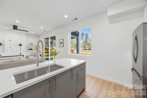 4122 Avalon Avenue Charlotte NC 28208