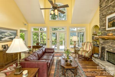 25 Windsong Drive Fairview NC 28730