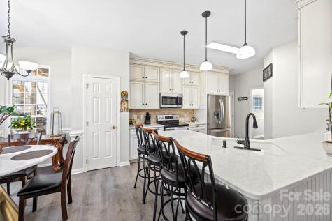 13702 Chambray Lane Charlotte NC 28278