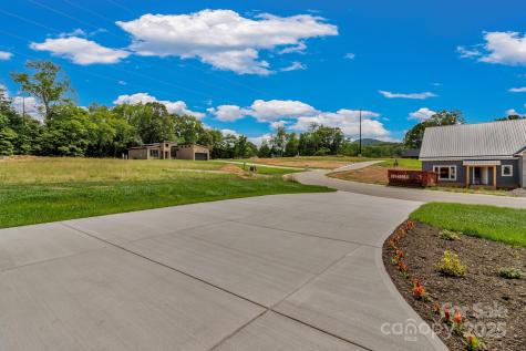 79 Scott Meadows Drive Asheville NC 28806