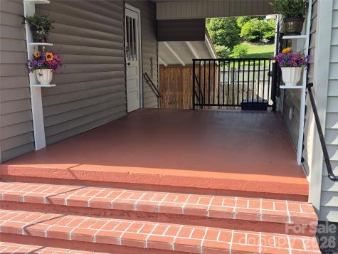 5 Gibson Drive Maggie Valley NC 28751