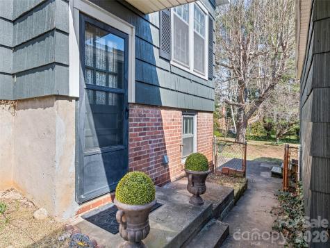 151 Hampton Heights Canton NC 28716