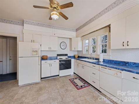 151 Hampton Heights Canton NC 28716