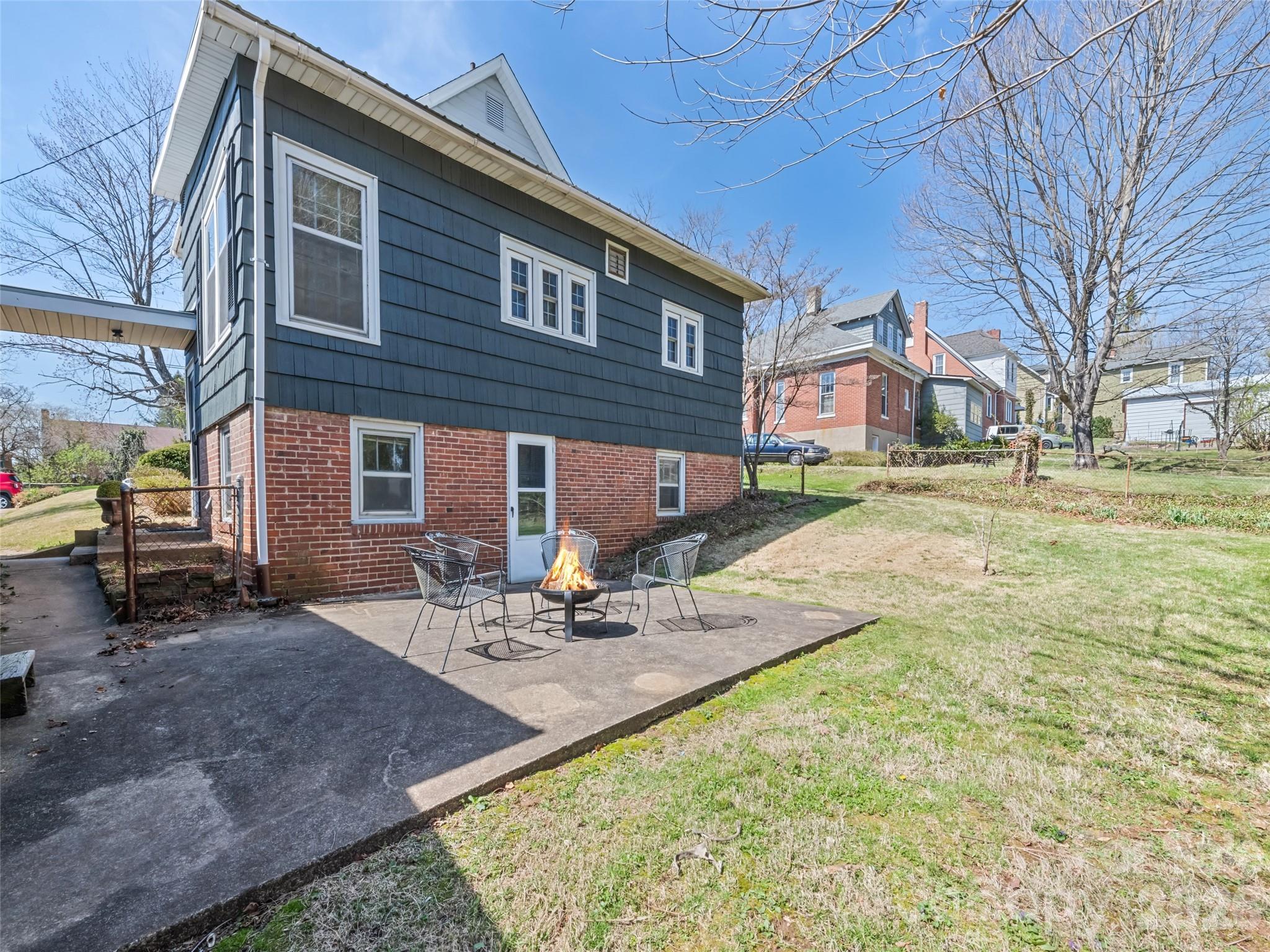 151 Hampton Heights Canton NC 28716