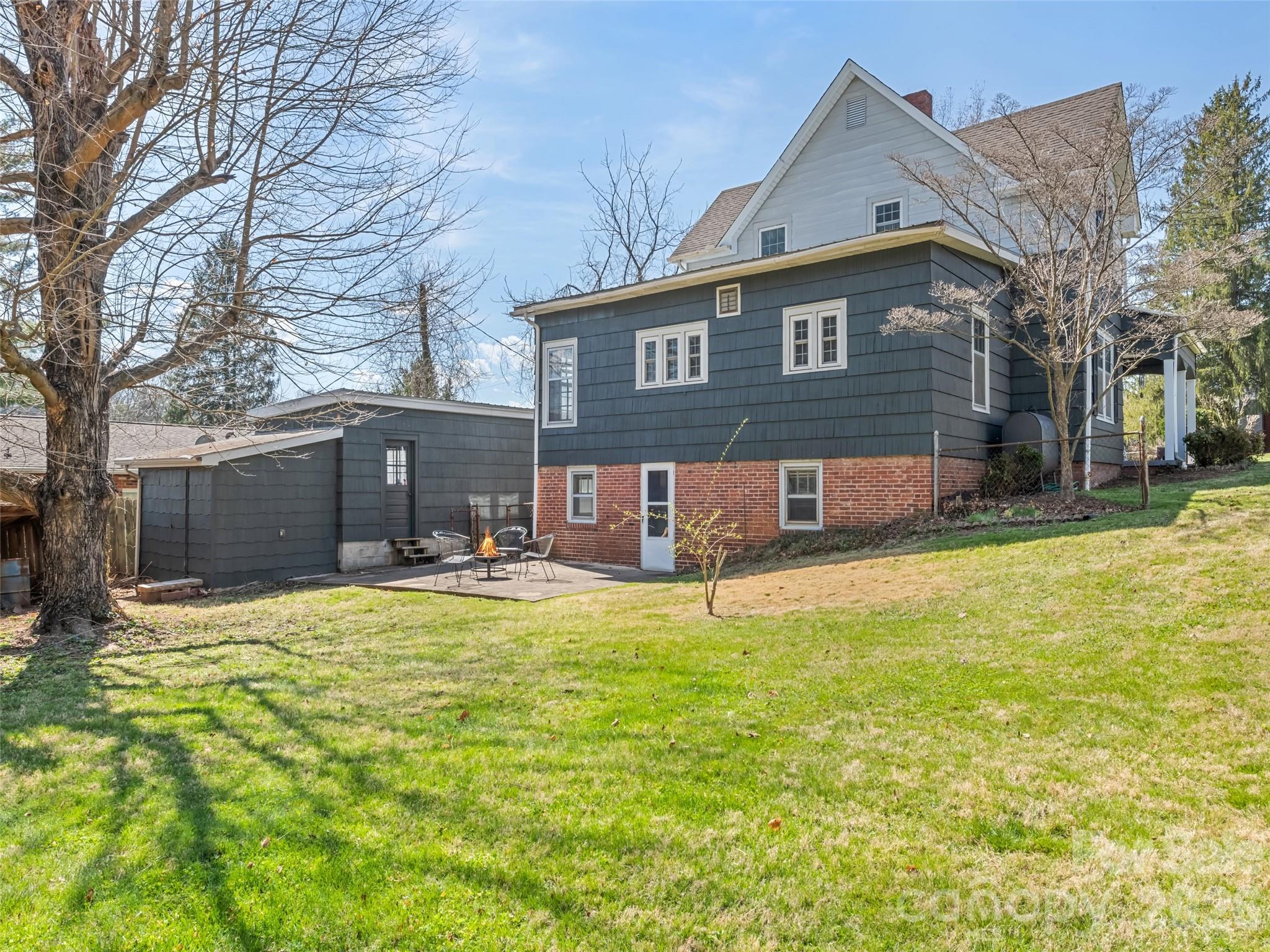 151 Hampton Heights Canton NC 28716