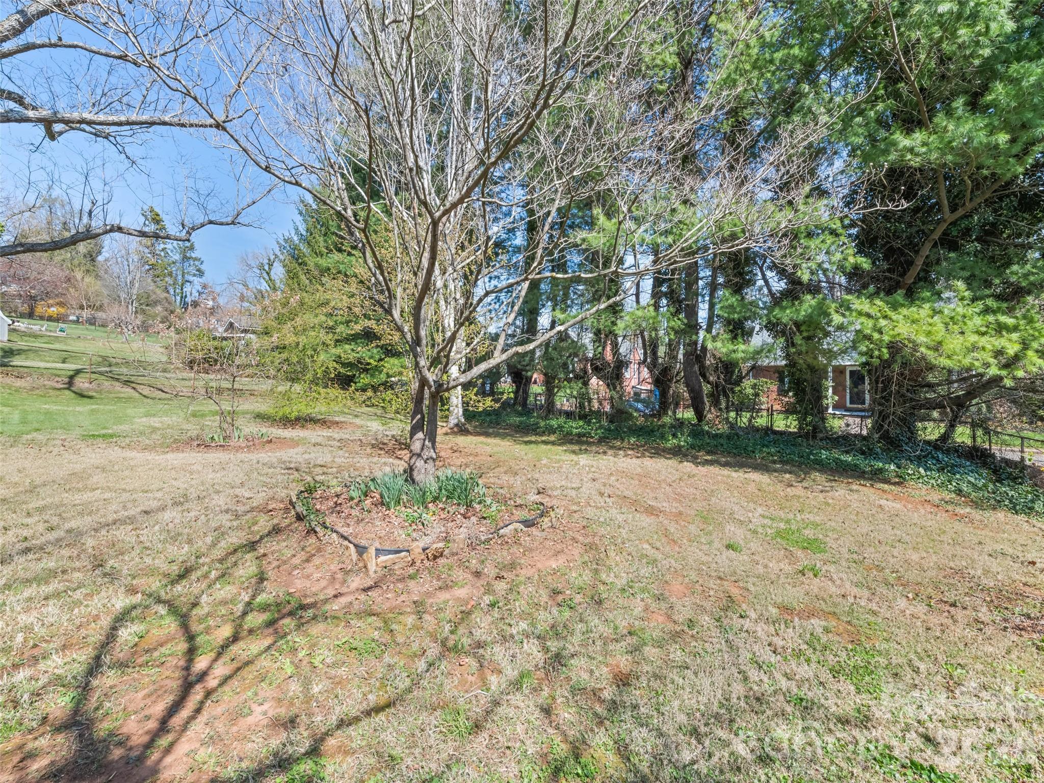 151 Hampton Heights Canton NC 28716