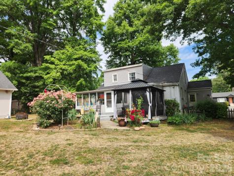 3922 Mcmillan Street Charlotte NC 28205