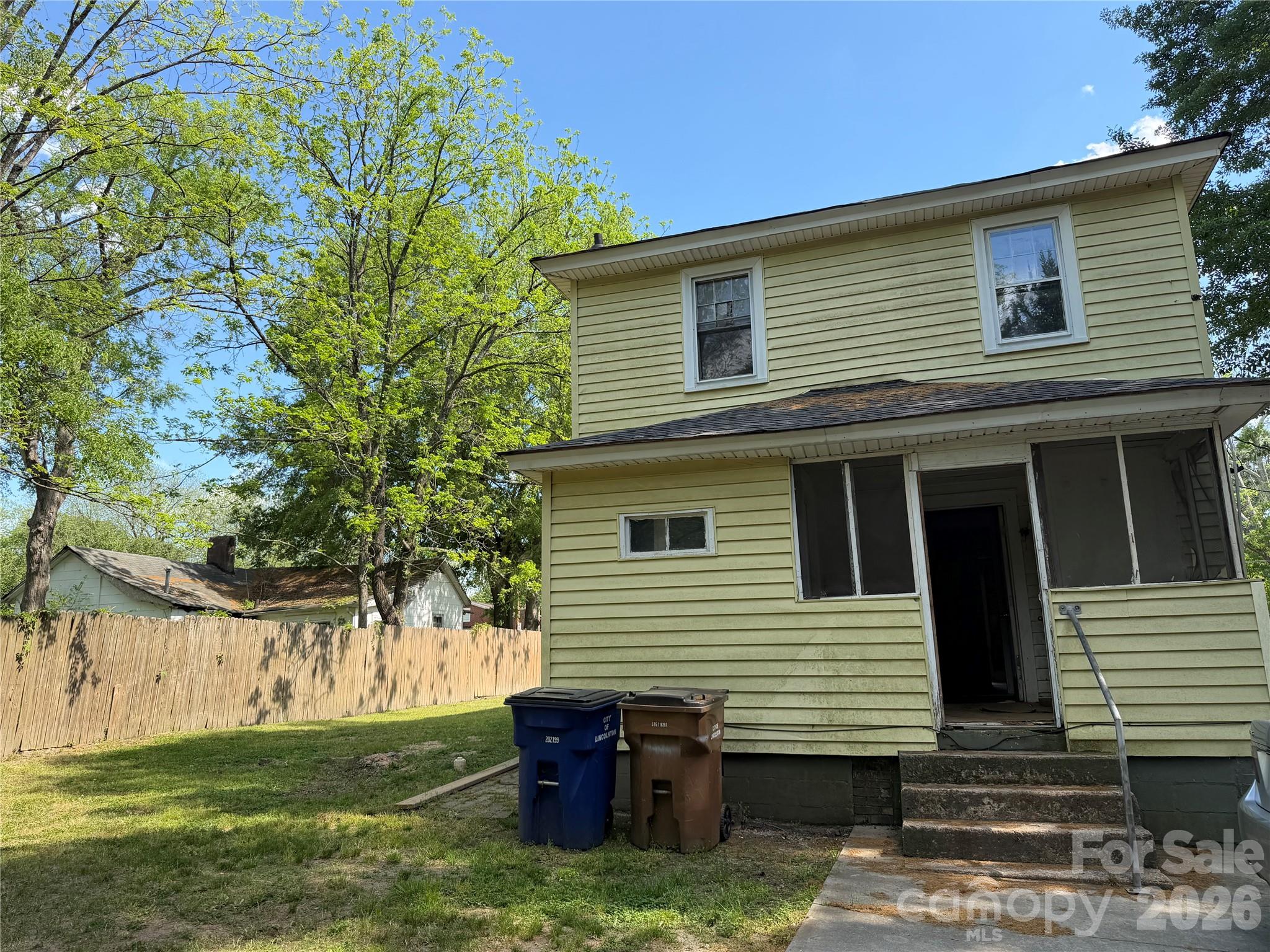 1101 E Pine Street Lincolnton NC 28092