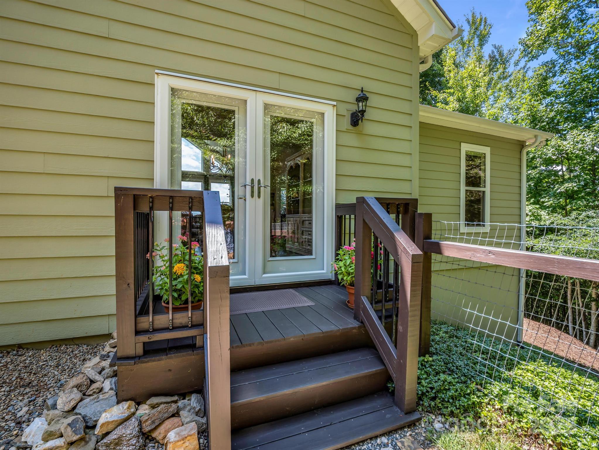 372 Gentian Trail Weaverville NC 28787